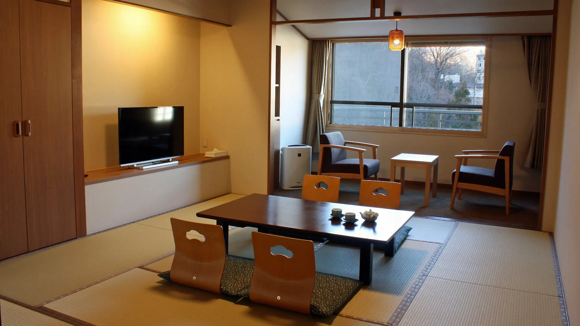 登別温泉　ホテルまほろば 登別市 4*,